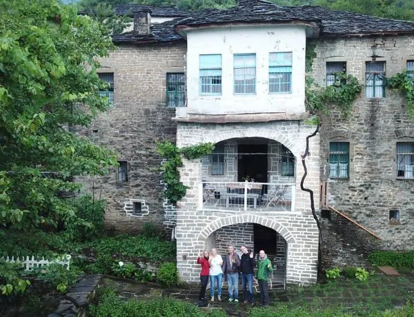 Traditional GuestHouse Permet - Housity