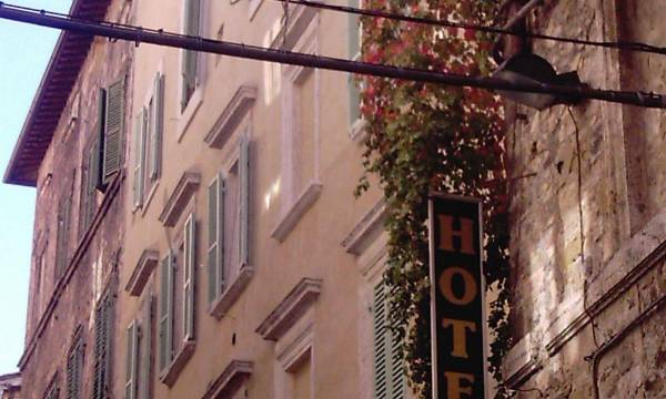 Hotel Priori Secret Garden
