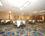 Clarion Hotel Broken Arrow - Tulsa Отели в г. Брокен-Эрроу