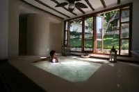 Karafuu Beach Resort & Spa - Romantic