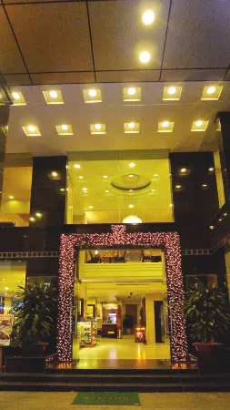 Khách sạn Asia Paradise