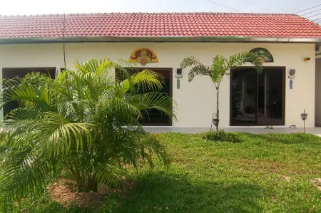 Phuket Airport Overnight Hotel