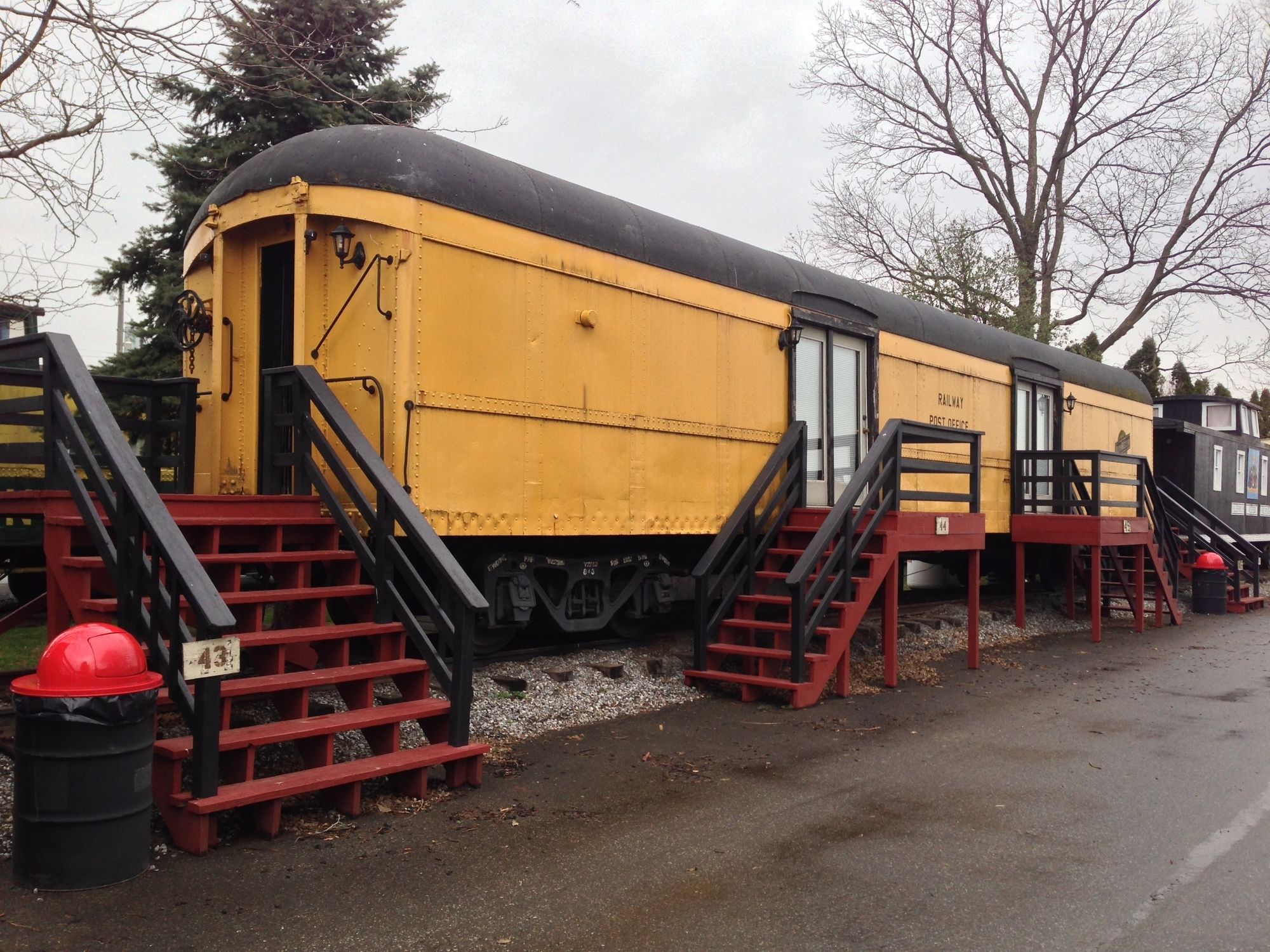 Red Caboose Motel & Restaurant