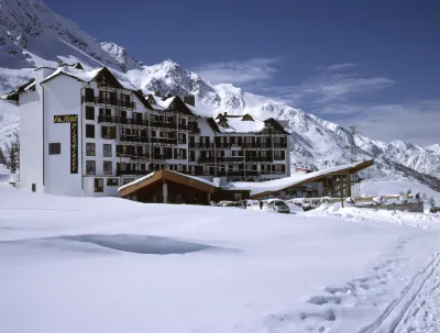 Hotel Piandineve Hôtels à : Passo del Tonale