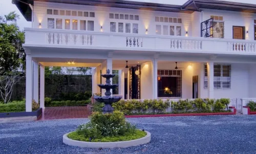 The Henry Hotel Manila