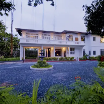 The Henry Hotel Manila