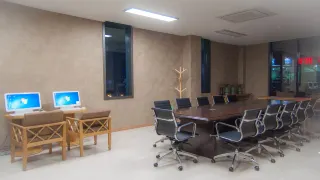 220p0u000000j9pcb1263 R 320 180 R5 D