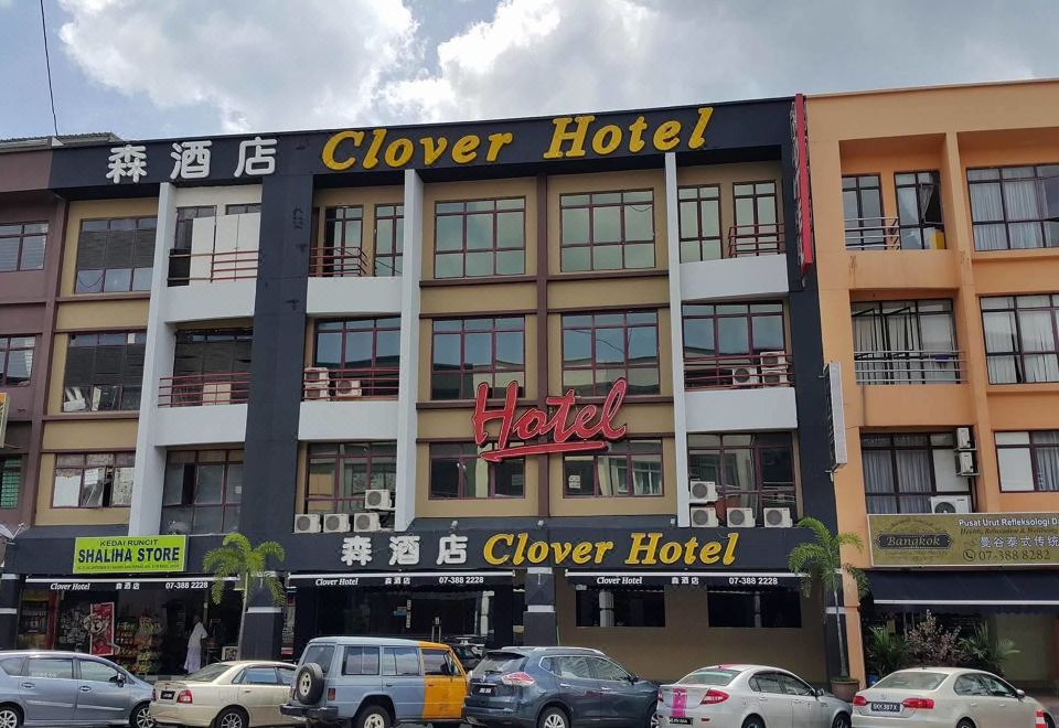 Clover Hotel