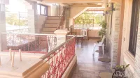 Eden Travellers Lodge