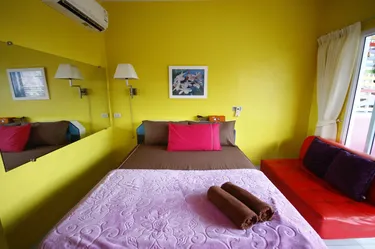 รูปภาพของบ้านเนวี่เกาะล้าน