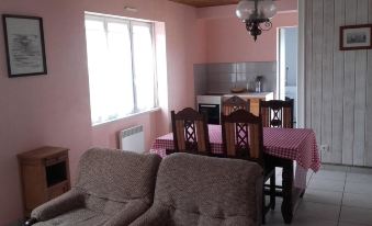 House with 3 Bedrooms in Guilvinec, with Enclosed Garden and Wifi