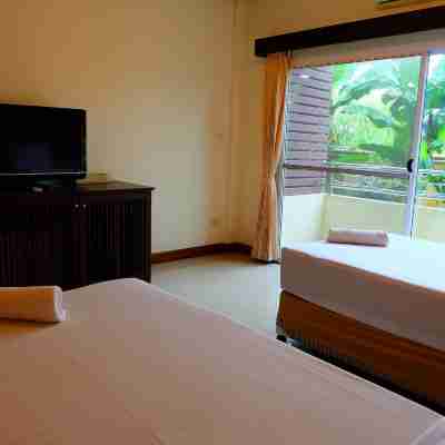 Baan Suanphet Resort Rooms