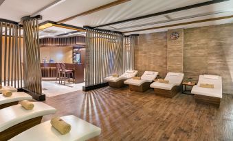 B Business Hotel & Spa