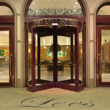 The Lees Hotel Отели рядом с достопримечательностью «НКНУ - Хэпин Кампус»
