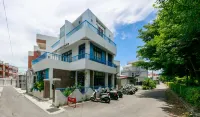 Oia Cafe Hostel - 2-Star