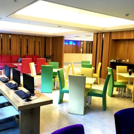 Century Hotel Taoyuan Отели рядом с достопримечательностью «Станция Neili»