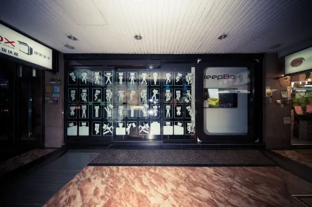 SleepBox Hotel