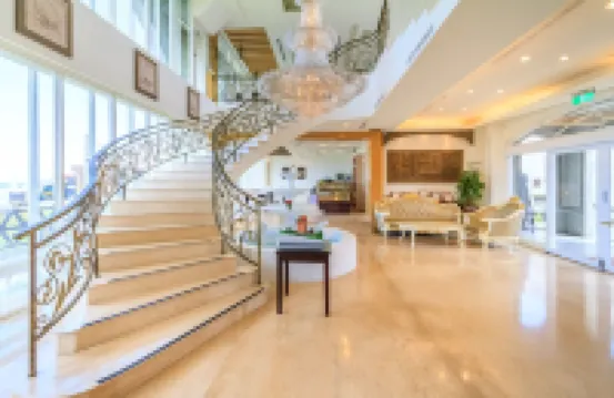 Starrise Leisure Hotel