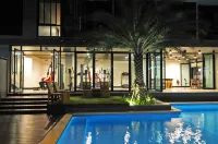 Grand Marina Residence Hotel - Rooftop Pools