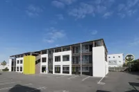 B&B Hôtel Saint-Nazaire Trignac Hôtels à : Trignac