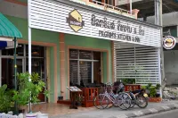 Pilgrim's Kitchen & Inn Các khách sạn ở Savannakhet