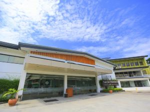 Subic Bay Peninsular Hotel