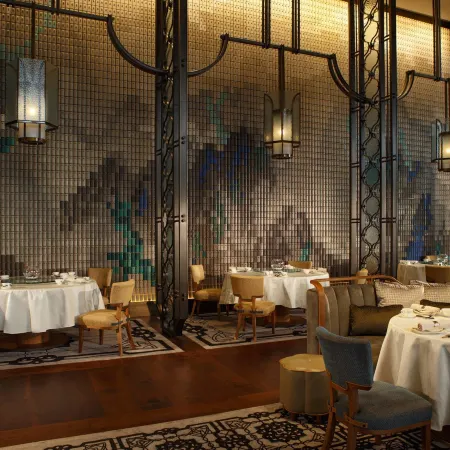 Renaissance Harbour View Hotel Hong Kong Отели рядом с достопримечательностью «Монумент Воссоединения»