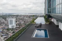 Holiday Villa Johor Bahru City Centre - Pools