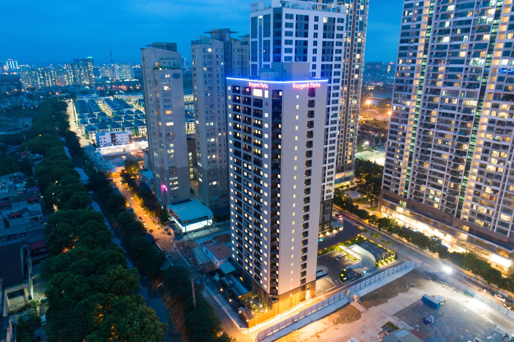 Roygent Parks Hà Nội