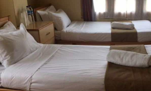 Hotel Phunsum - Housity