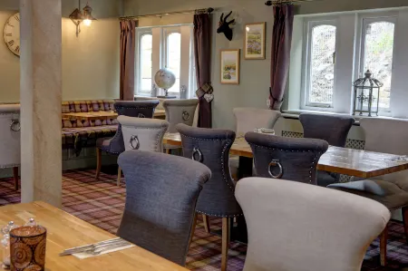 The New Hobbit Hotel Rooms Отели в г. Сауэрби Бридж