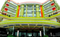 V Hotel Jambi Hotels near STOCKIST NASA JAMBI BH.3454