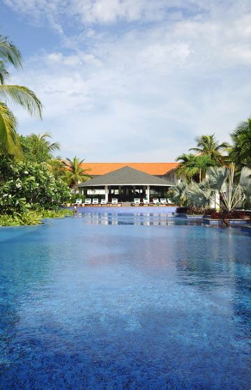 屋外プール フラマ リゾート ダナンの写真