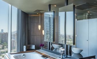 Icon Hotel