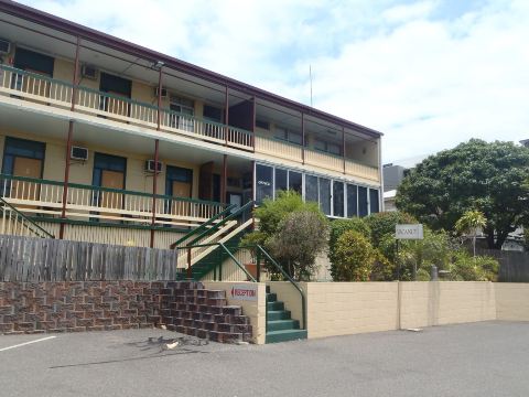 Harbour Lodge Motel