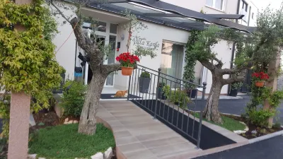 卡達別墅 Obala Matka Laginje Square附近的飯店