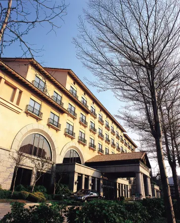 Lakeshore Hotel Отели в г. Синьчжу