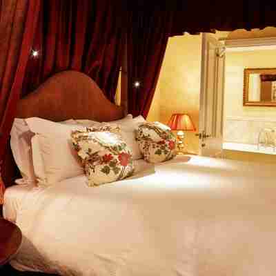 Ockenden Manor Hotel & Spa Rooms