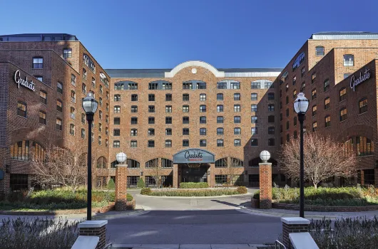 Graduate by Hilton Minneapolis Hotels near TCF Bank Stadium