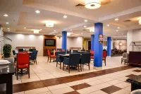 Holiday Inn Express & Suites CONCORD by IHG - breakfast
