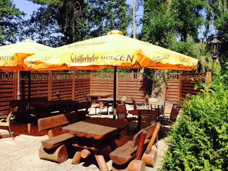 Hotel & Restaurant Zur Spreewälderin Отели в г. Даме-Шпревальд