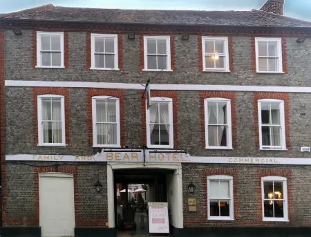 Bear Hotel by Greene King Inns Отели в г. Хейлинг-Айленд