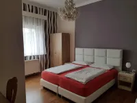 Rheinischer Hof Hotels in Hitdorf