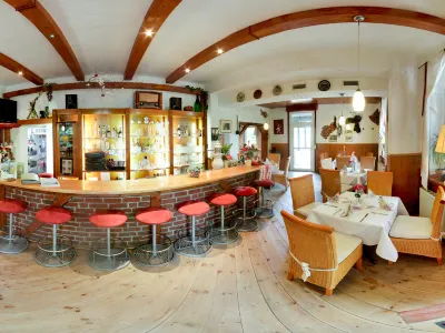 Bellevue Pension Landgasthof Hotel in zona Basdorf (BAR), Bahnhof