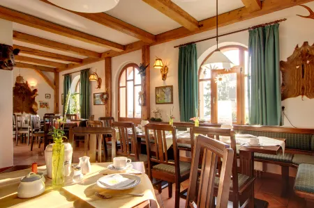 Hotel Neue Höhe Отели в г. Бобрич-Хильберсдорф