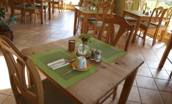 Landhotel Zum Honigdieb - Housity