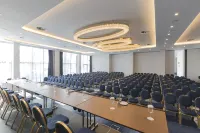 Makedonia Palace