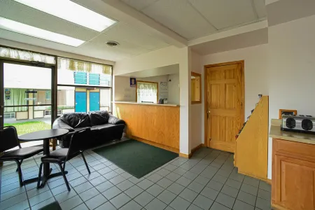 Loyalty Inn Maryville Отели в г. Трой