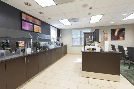 Residence Inn by Marriott Grand Rapids West Отели рядом с достопримечательностью «Ривертаун Кроссингс»