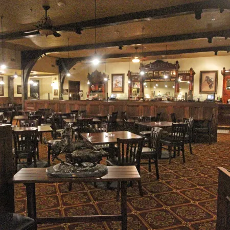 Sheridan Inn, B/W Signature Collection